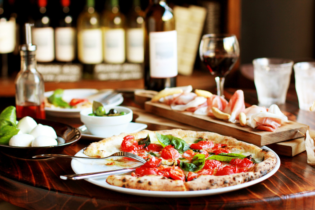 SALVATORE CUOMO & BAR ��2