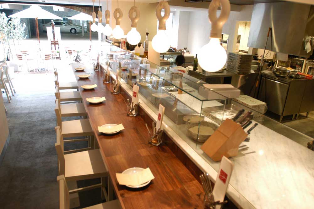 PIZZA SALVATORE CUOMO �㊯�R �X��2