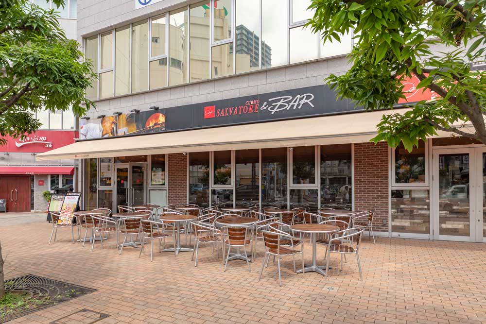 SALVATORE CUOMO & BAR ��4