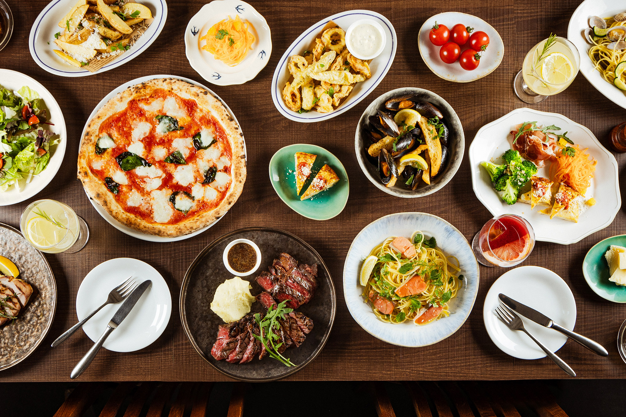 PIZZA SALVATORE CUOMO & BAR �V�h2