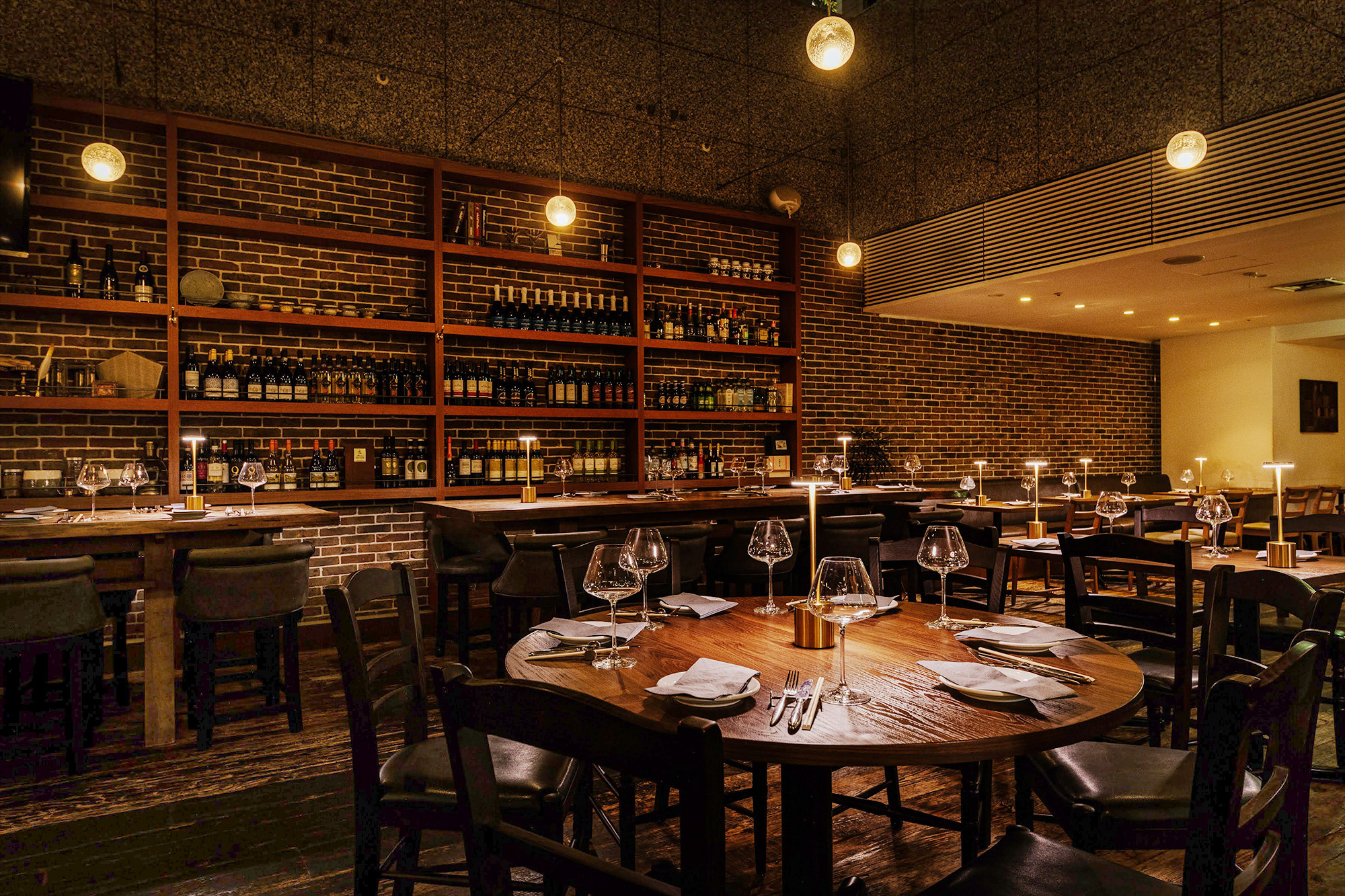 PIZZA SALVATORE CUOMO & BAR �V�h3